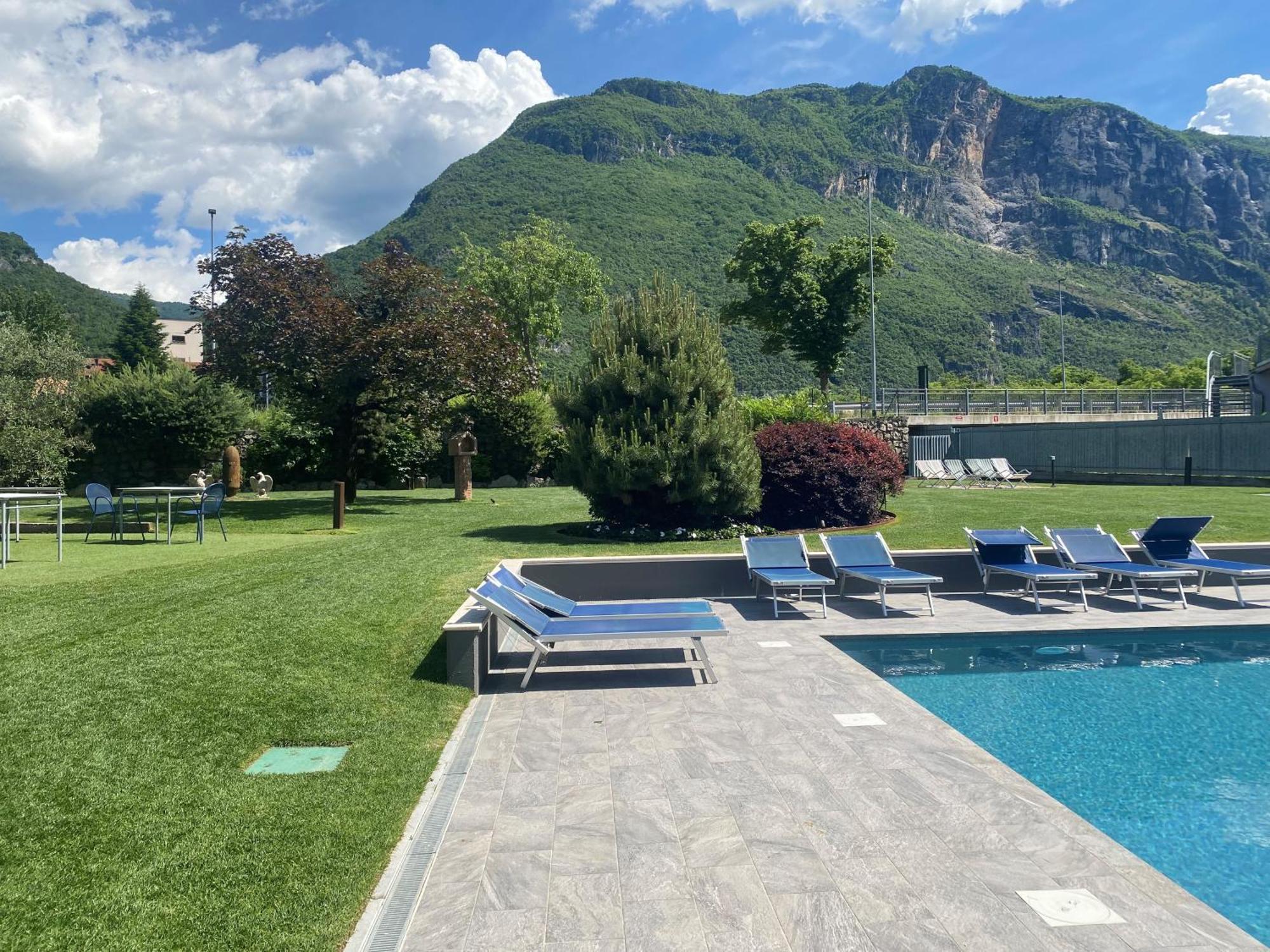 Villaggio Hotel Aquila Calliano  Exterior foto